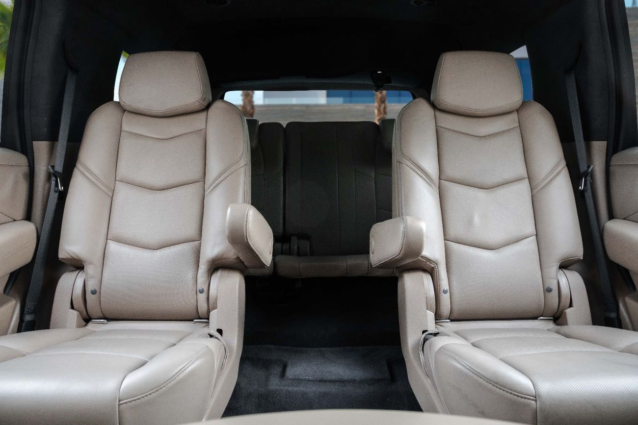 Cadillac Escalade Platinum | 3,819 P.M  | 0% Downpayment | Excellent Condition!