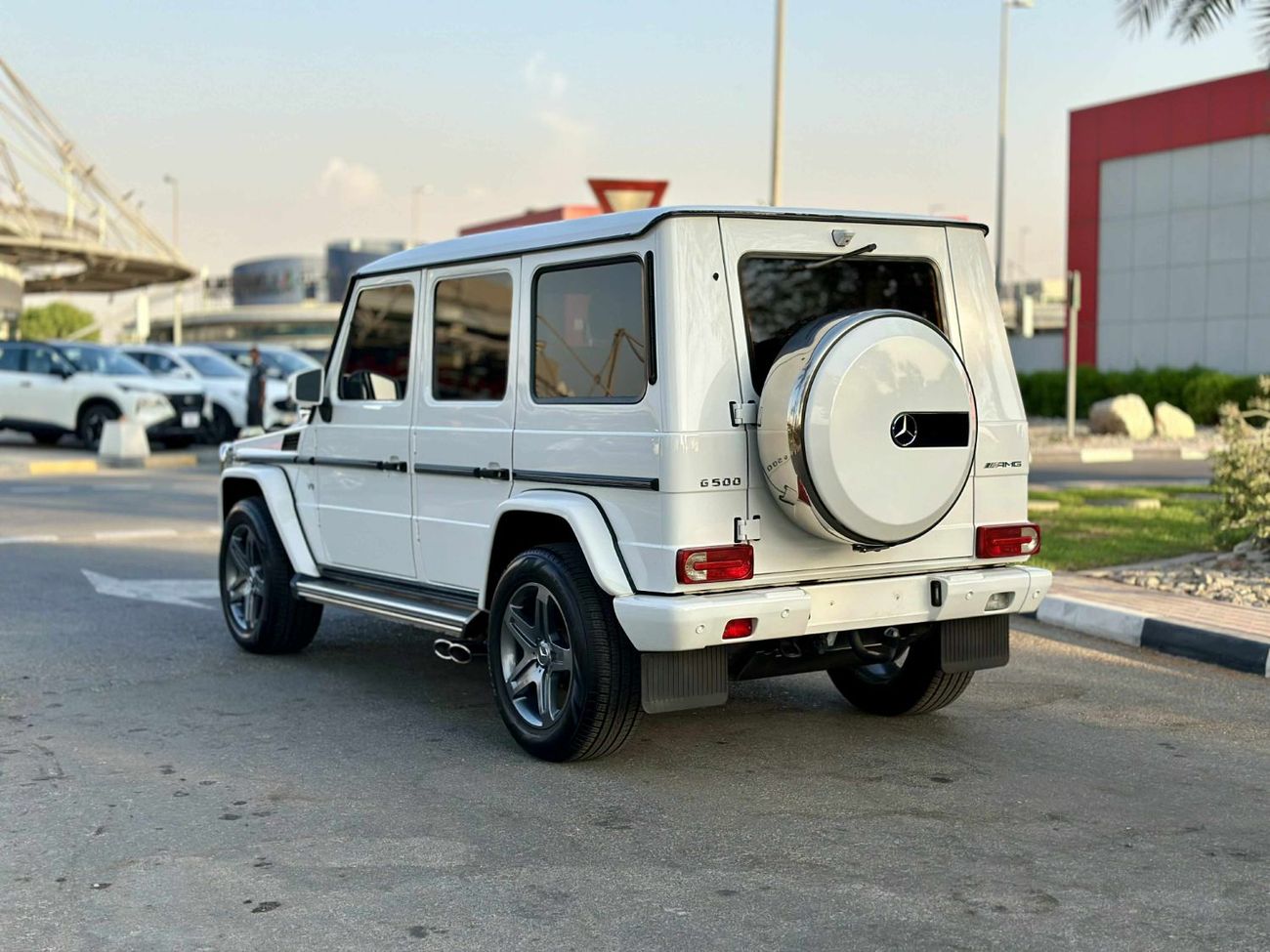Mercedes-Benz G 500 Premium + 4.0L GCC SPEC NEAT AND CLEAN