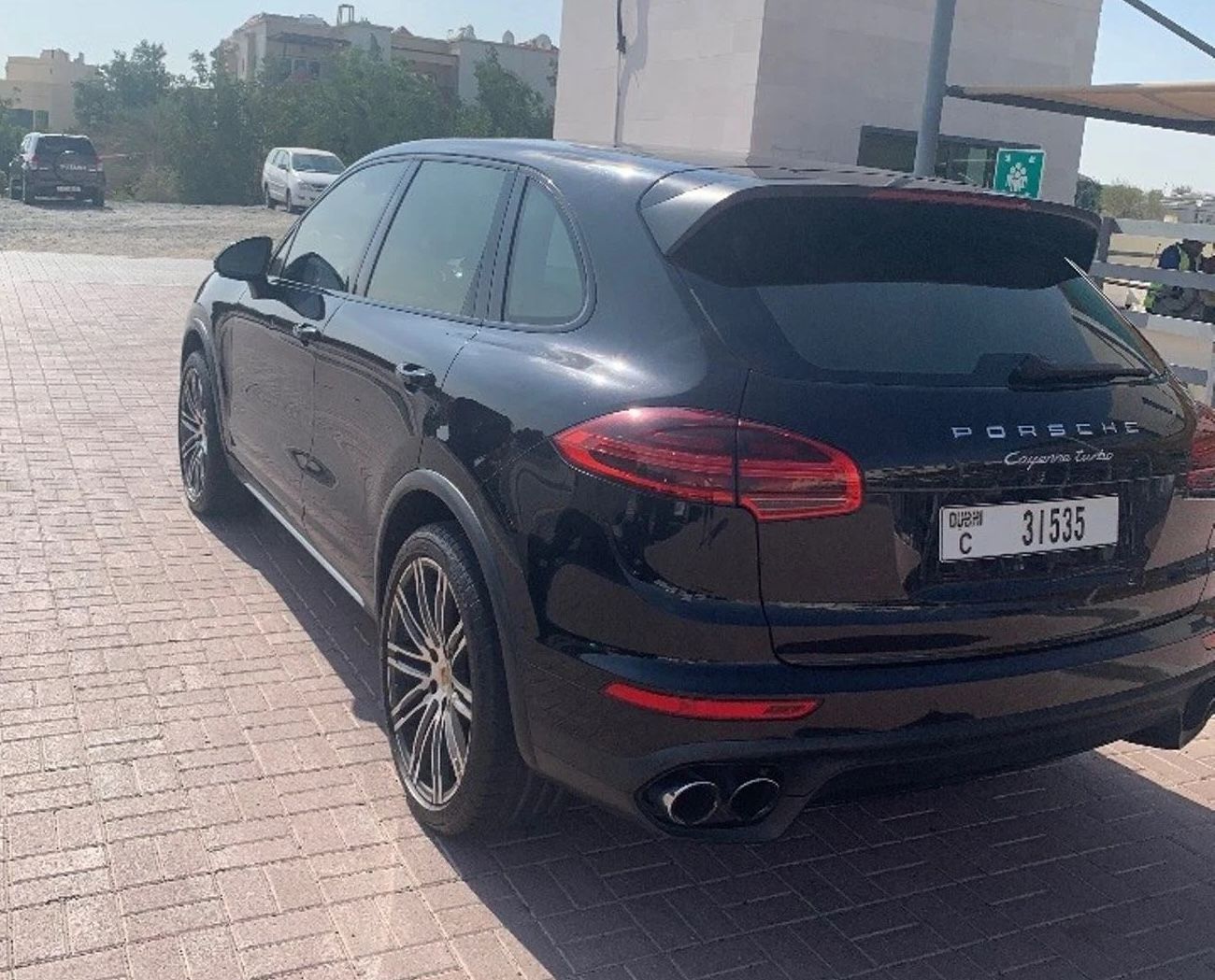 Porsche Cayenne Turbo 4.8L (500 HP)