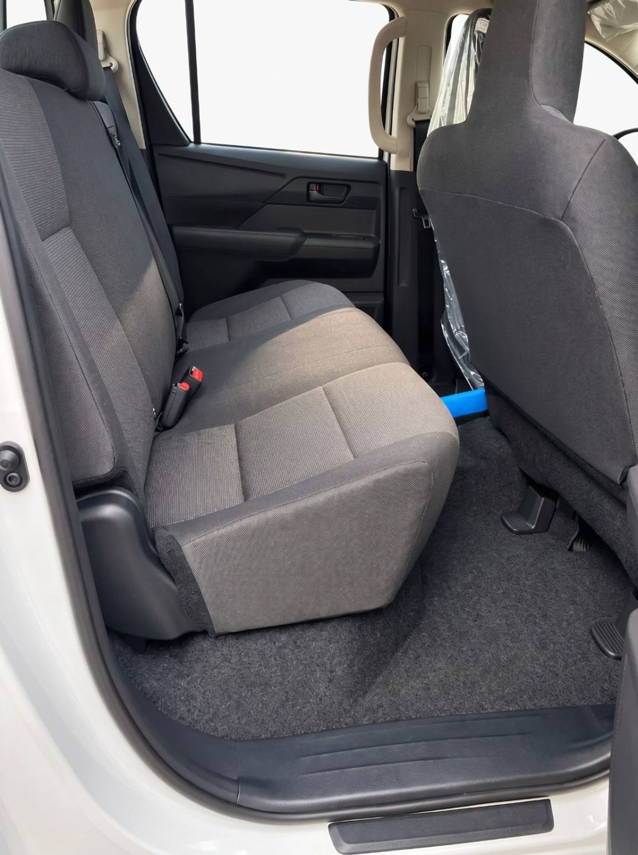 Toyota Hilux GL Double Cabin 2.7L Petrol Manual Transmission 2026 | Brand New | Export Only
