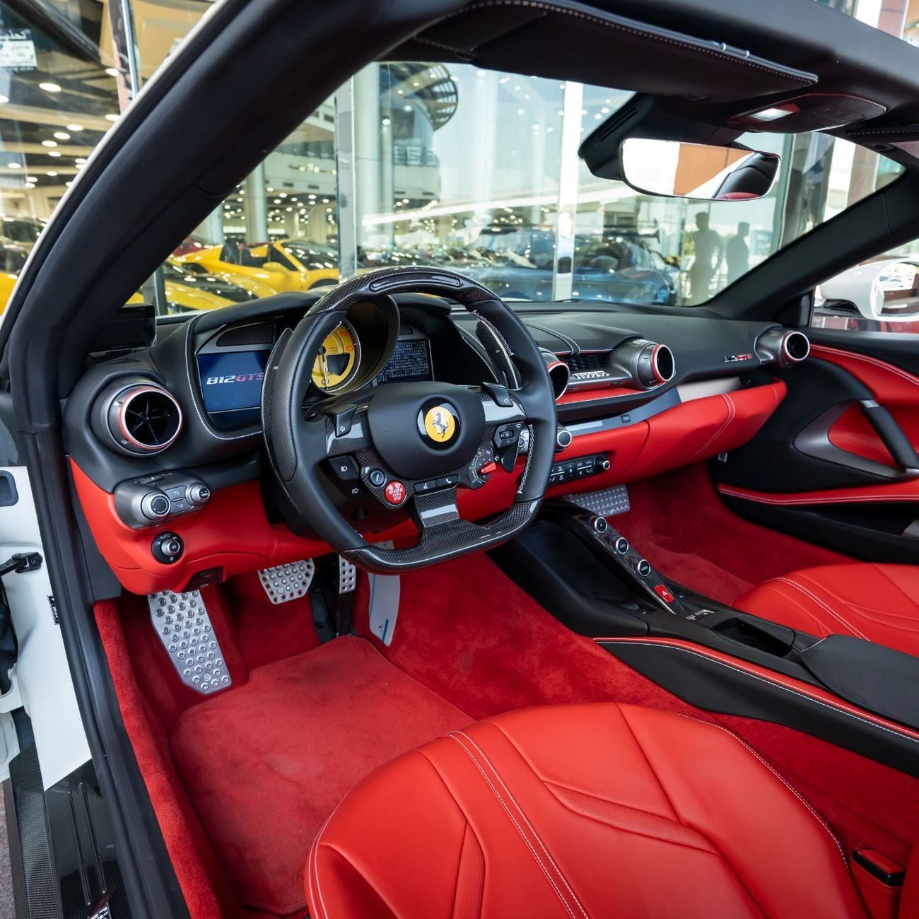 Ferrari 812 2023 FERRARI 812 GTS ( FULL CARBON BODY ) DONE ONLY 1200KM