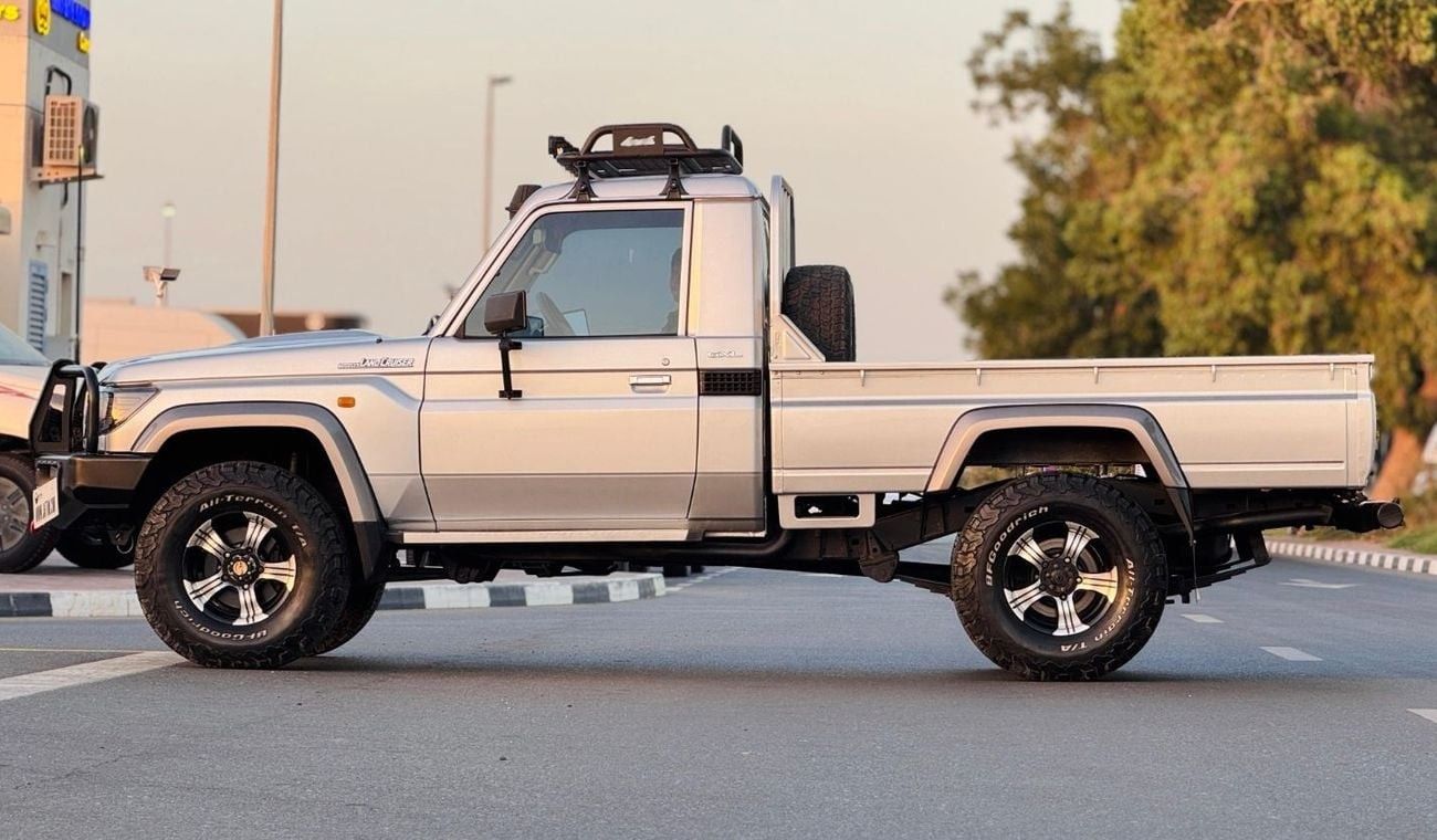 Toyota Land Cruiser Pick Up PREMIUM BULL BAR INSTALLED | RHD | 2010 | SINGLE CABIN | MANUAL TRANSMISSION | AIR SNORKEL | 4.5L DI