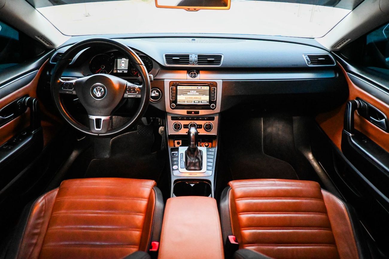 Volkswagen CC VOLKSWAGEN CC 2015 GCC IN EXCELLENT CONDITION