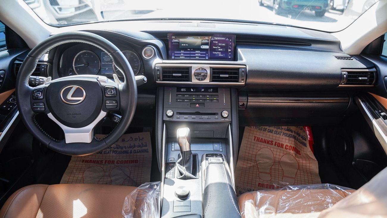 Lexus IS350
