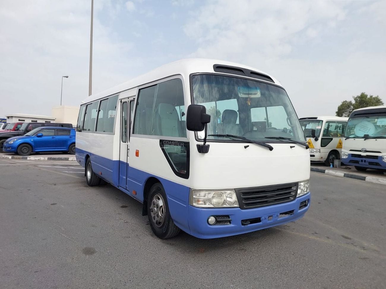 تويوتا كوستر (RAMADAN OFFER) TOYOTA COASTER BUS LHD 2013 MODEL 4.0 L DIESEL MANUAL(PM02167)