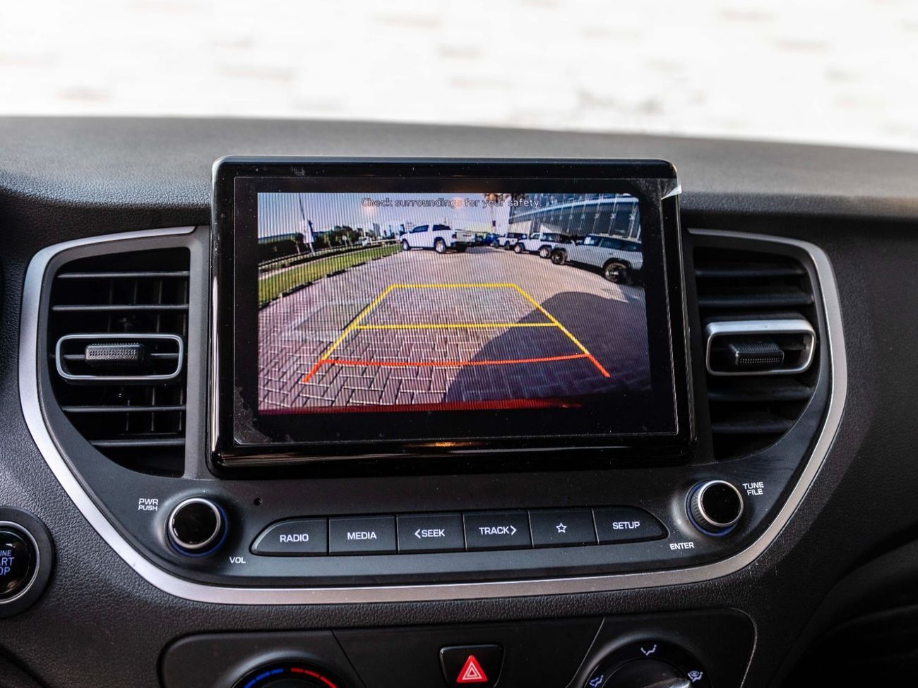 Hyundai Accent Base 1.6L (123 HP)