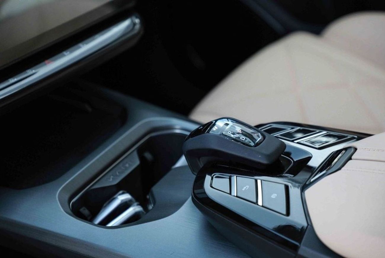 Kaiyi X7 2025 KAIYI X7 1.6 FLAGSHIP - PURPLE inside BROWN | Export Price