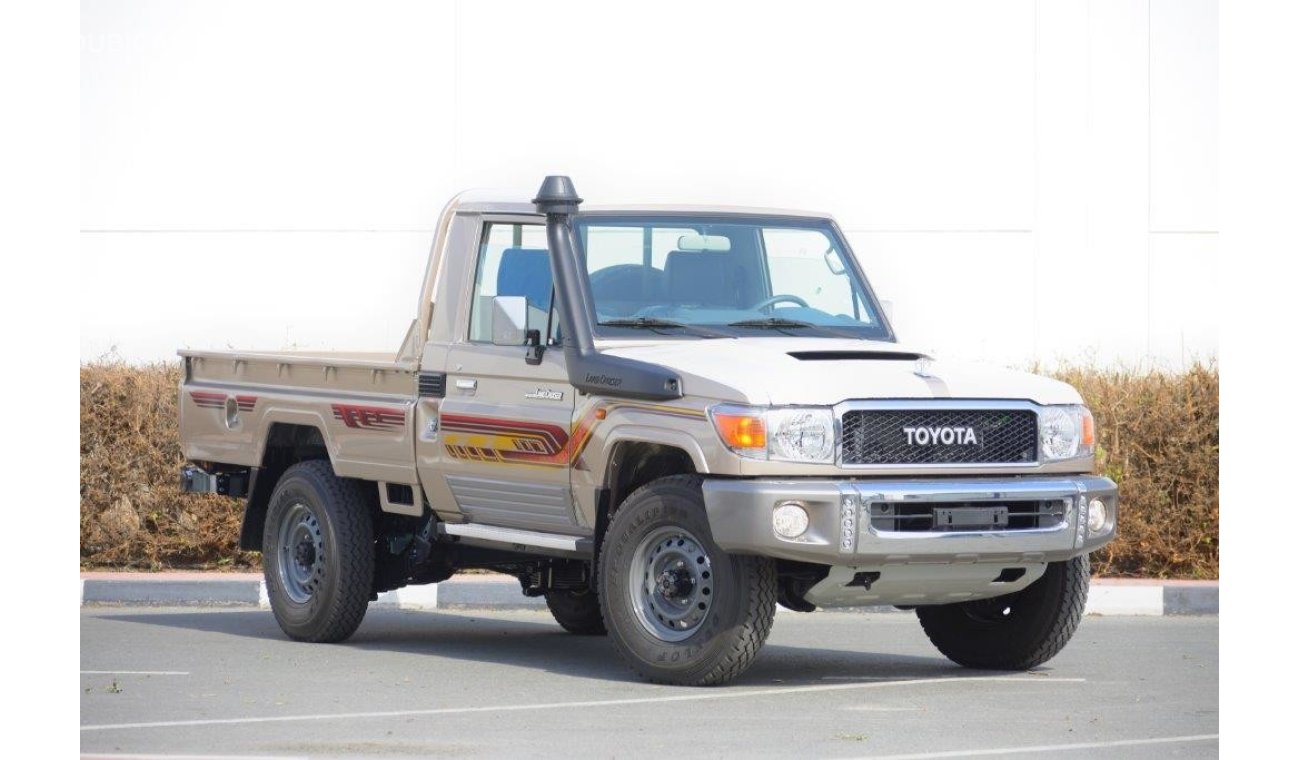 Toyota Land Cruiser Pick Up Diesel with Differential Lock 2019