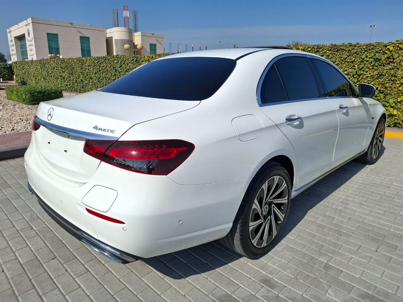 مرسيدس بنز E300 مرسيدس  E300e 2021