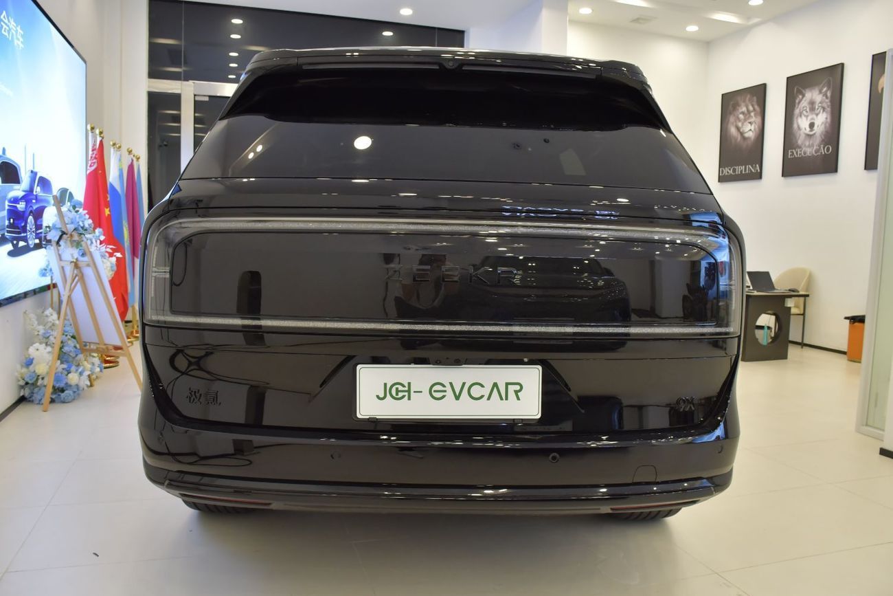 Zeekr 9X ultra 70kwh swivel seat