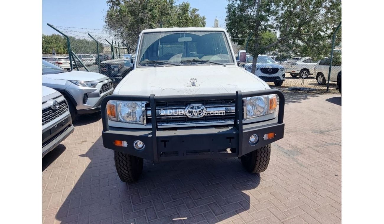 Toyota Land Cruiser 70 76 4.0L PETROL 5 SEATER WITH STEEL BUMPER
