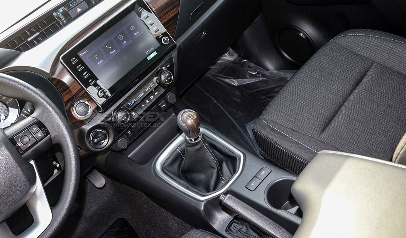 تويوتا هيلوكس 2025 Model Toyota Hilux DC, 2.7L Petrol, 4WD 5M/T