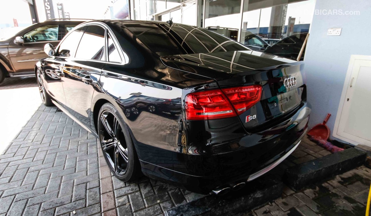 Audi S8 V8T