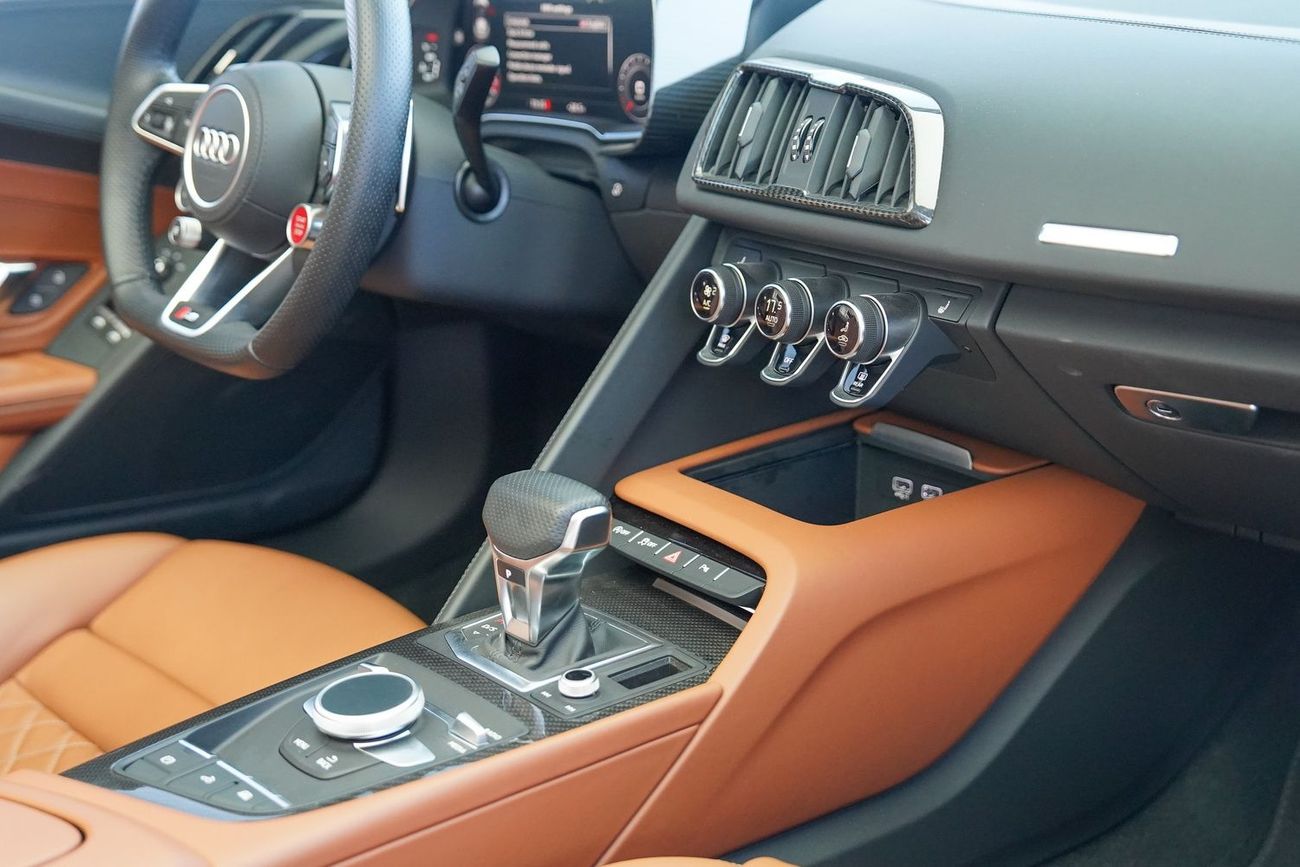 Audi R8 Spyder V10 Plus 5.2L