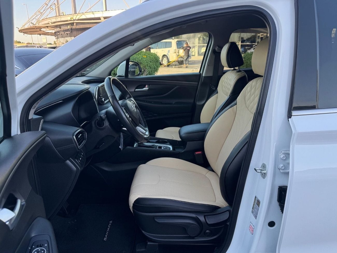 Hyundai Santa Fe STD (NON GCC) 2019 2.4/V4 LEATHER SEATS CANADA SPEC