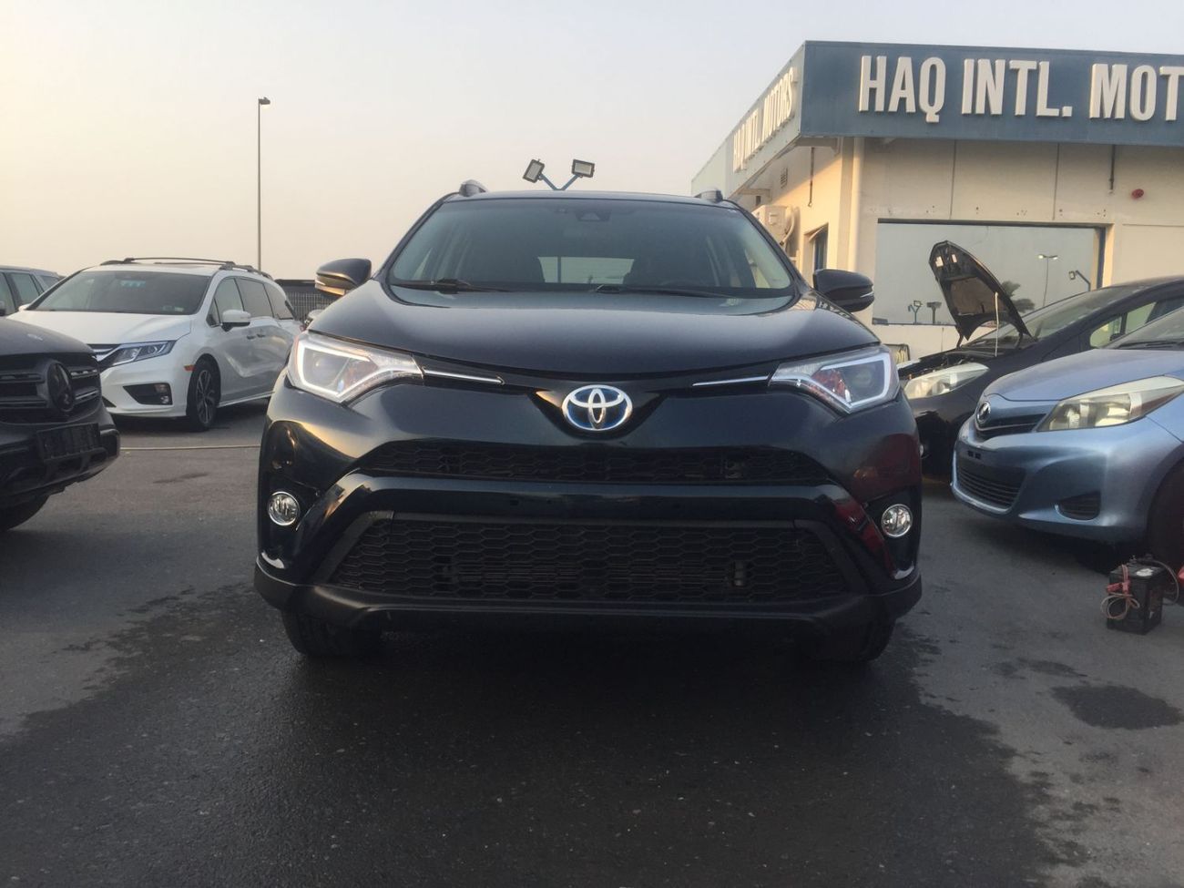 Toyota RAV4 TOYOTA RAV4 HYBRID  4X4 XLE