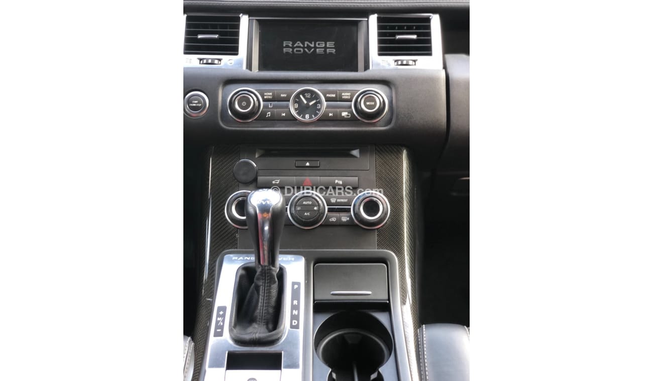 Land Rover Range Rover Sport Model 2013 GCC CAR PREFECT CONDITION INSIDE AND OUTSIDE FULL OPTION SUN ROOF LEATHER SEATS NAVIGATIO