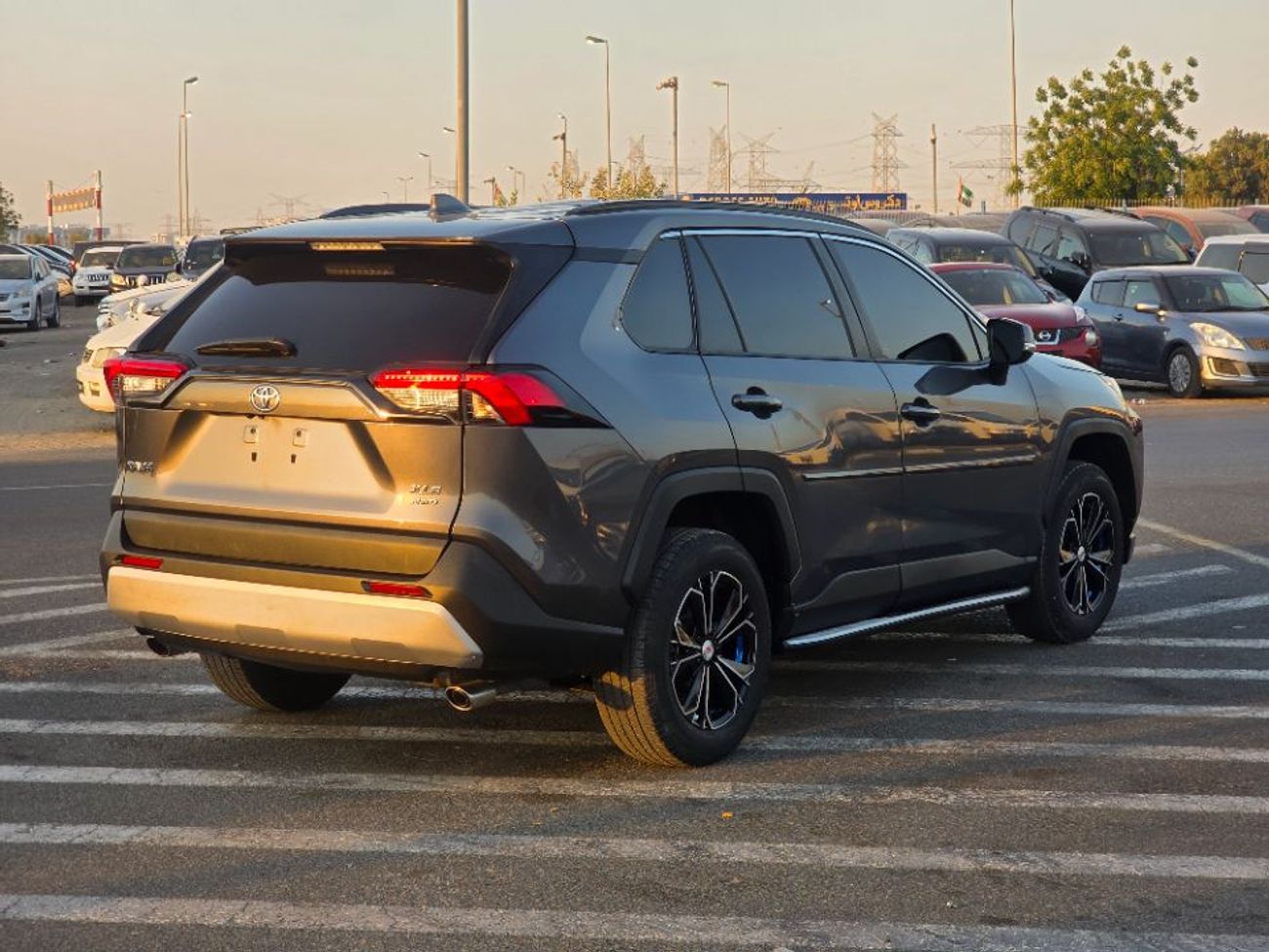 تويوتا راف ٤ 2022 Model Full option 4x4 , Push button and leather seats