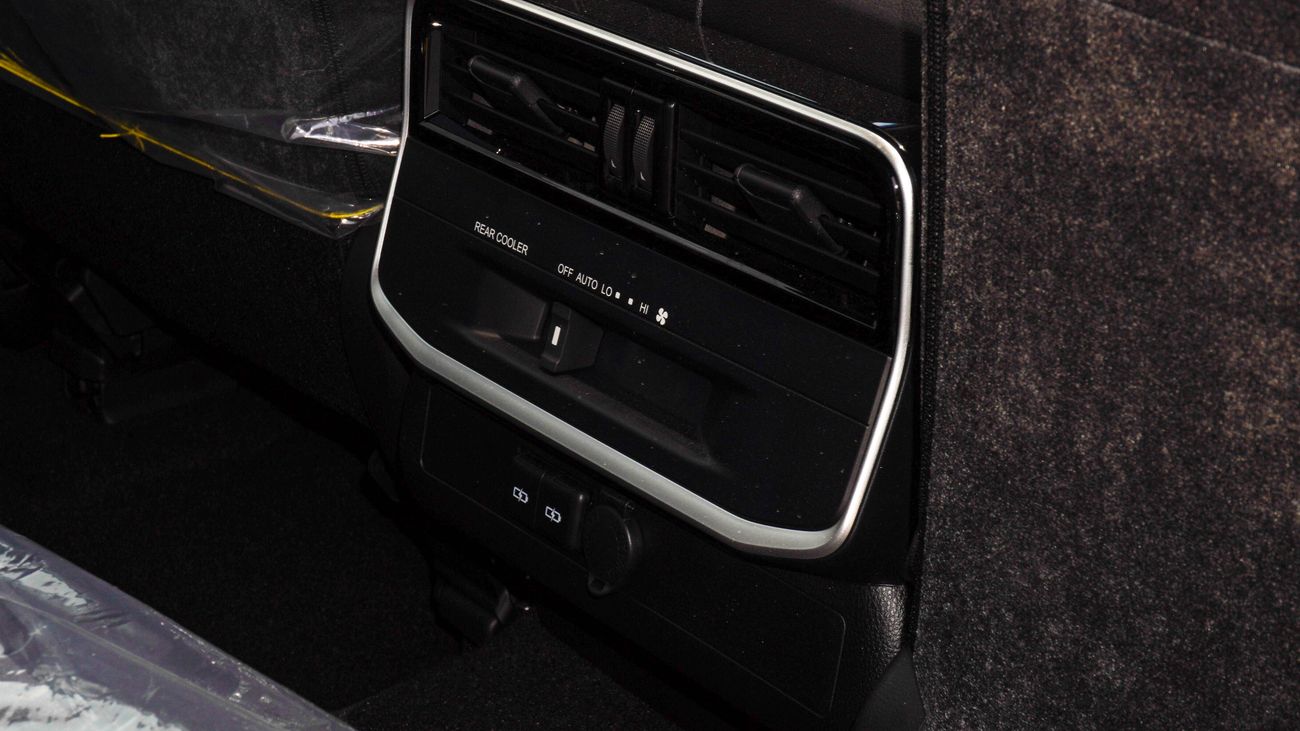 تويوتا لاند كروزر GXR Twin Turbo 3.5 L V6