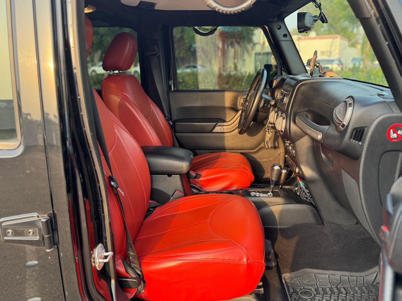 Jeep Wrangler Unlimited Willys Wheeler 3.6L A/T