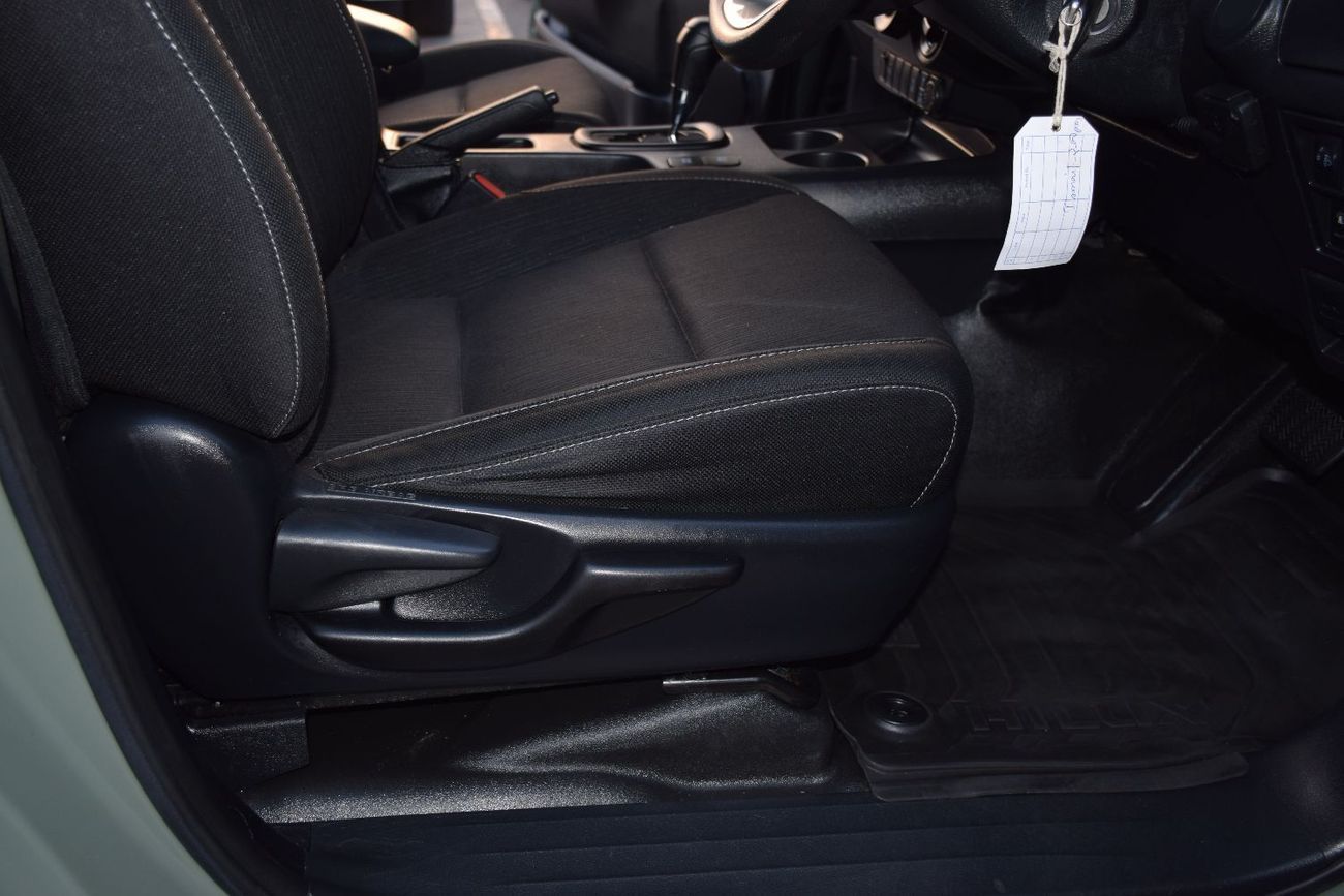 تويوتا هيلوكس S GLX 2.8L AWD A/T