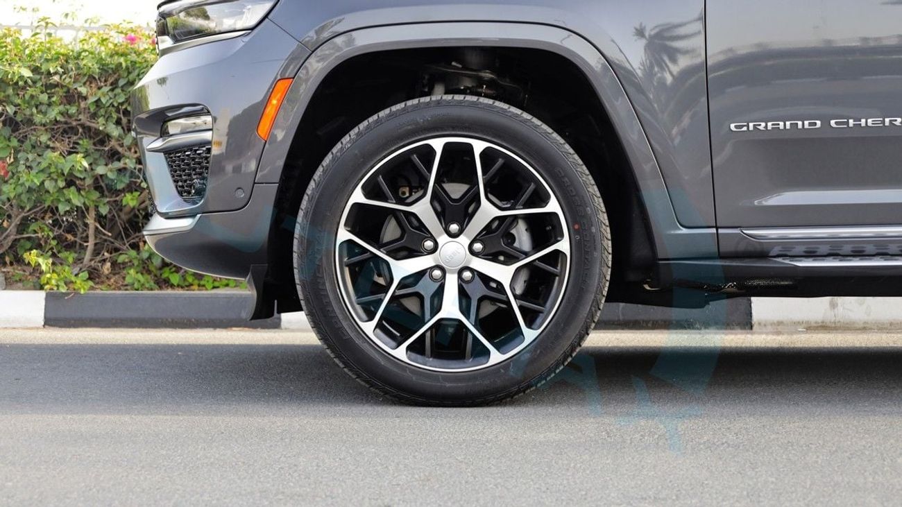 Jeep Grand Cherokee SUMMIT LUXURY 4X4 2025 GCC With 5 Years Or 100K Warranty & 5 Years Service @Official Dea