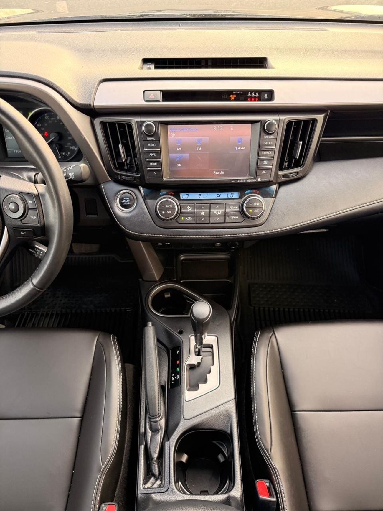 تويوتا راف ٤ XLE // sunroof,, leather seats// full option 2018