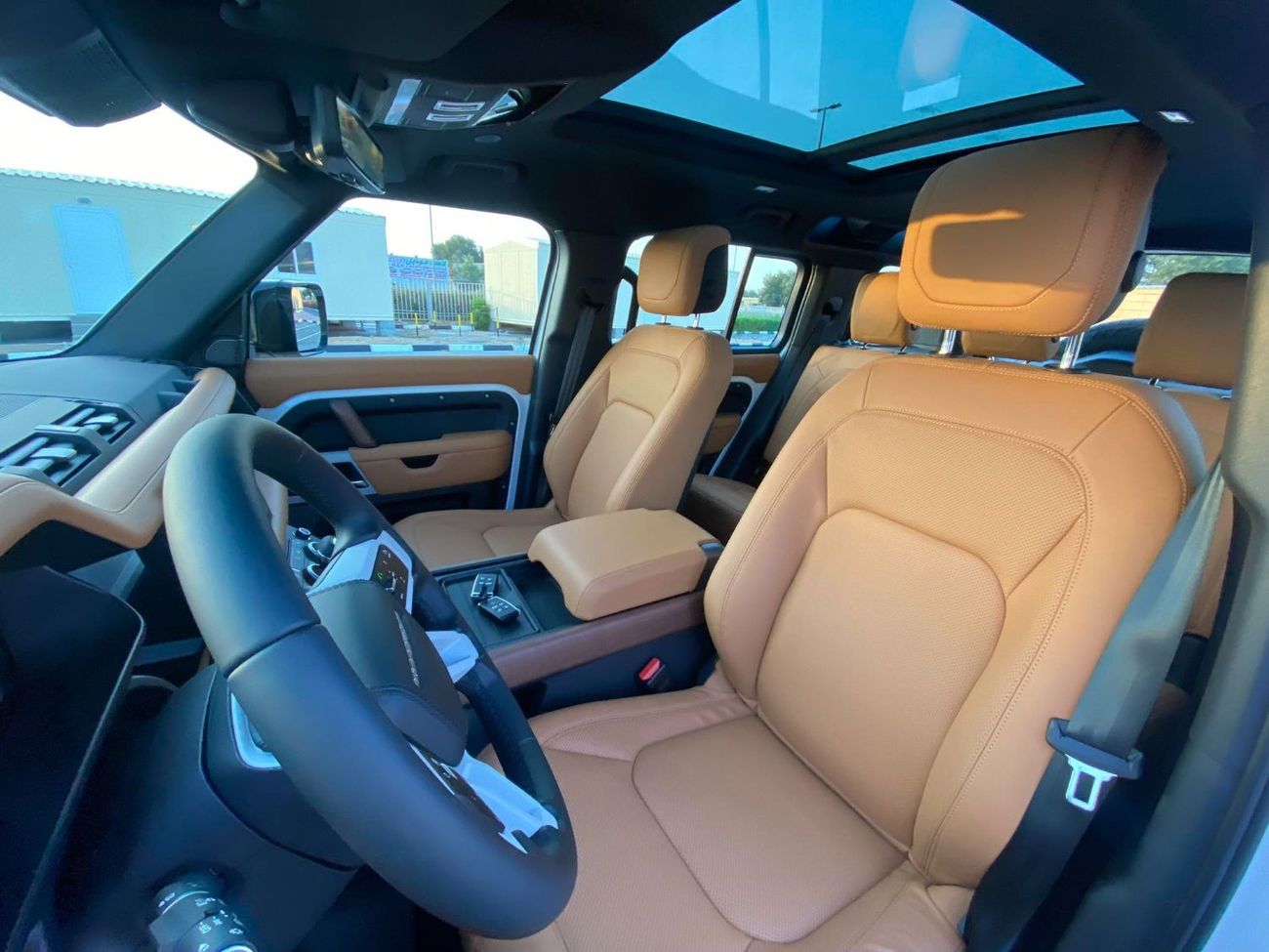 Land Rover Defender GCC SPEC 22 INCH RIMS GCC SPEC UNDER WARRANTY