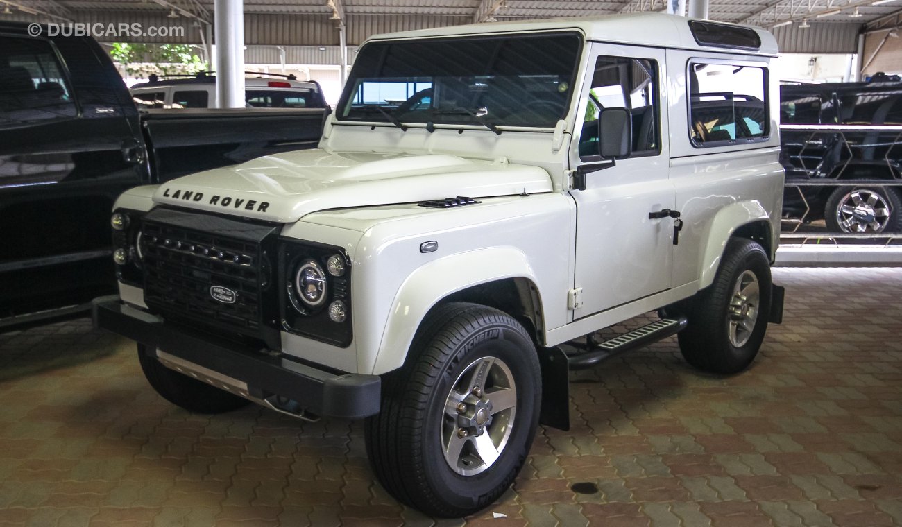 Land Rover Defender