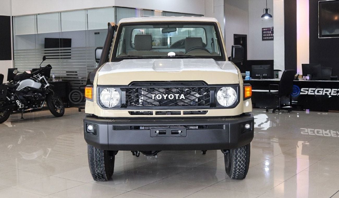 تويوتا لاند كروزر بيك آب 2025 Model Toyota Land Cruiser Pick Up LC79 SC, 4.0L Petrol 4WD 6A/T