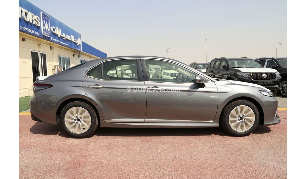 تويوتا كامري 2.5L GLE PET A/T - 23YM -  w/SUNRF - SIL_BEIG (EXPORT OFFER)