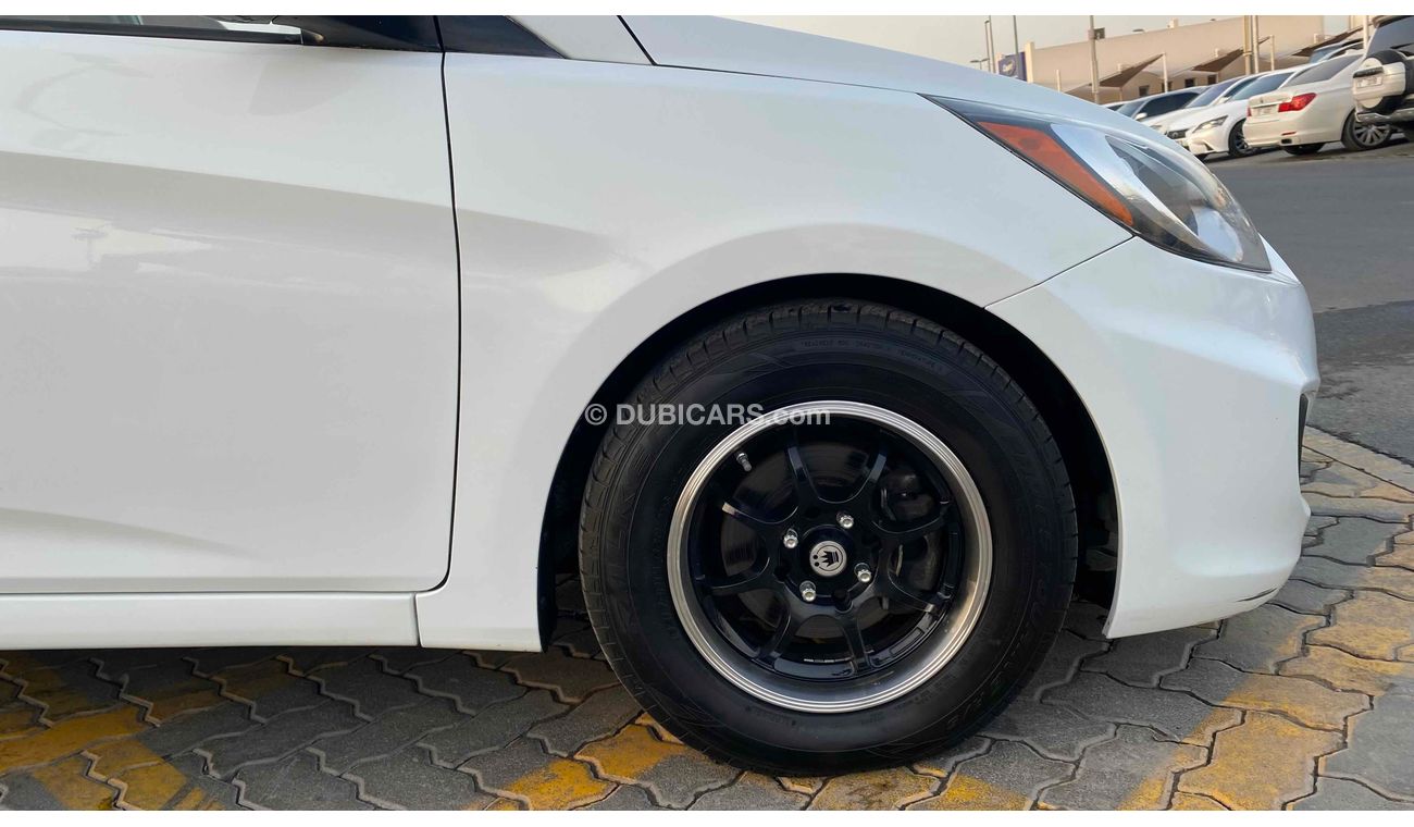 Hyundai Accent GLS, 1.6L V4