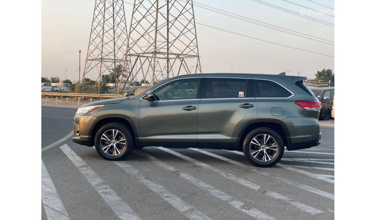 تويوتا هايلاندر 2019 Toyota Highlander LE MidOption+ / EXPORT ONLY/ فقط للتصدير