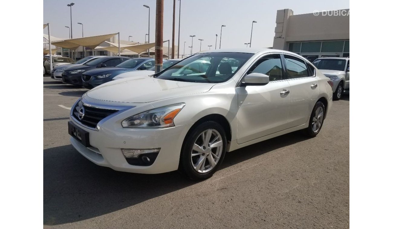 Nissan Altima Nissan Altima SV GCC without accident very clean inside and out in 2015 agency condition