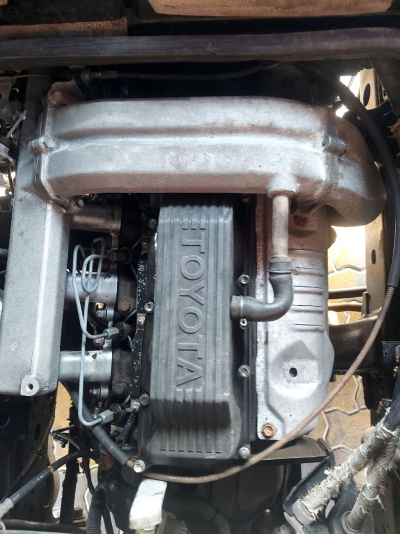 تويوتا كوستر 4.2L DIESEL 22 SEATER MANUAL TRANSMISSION