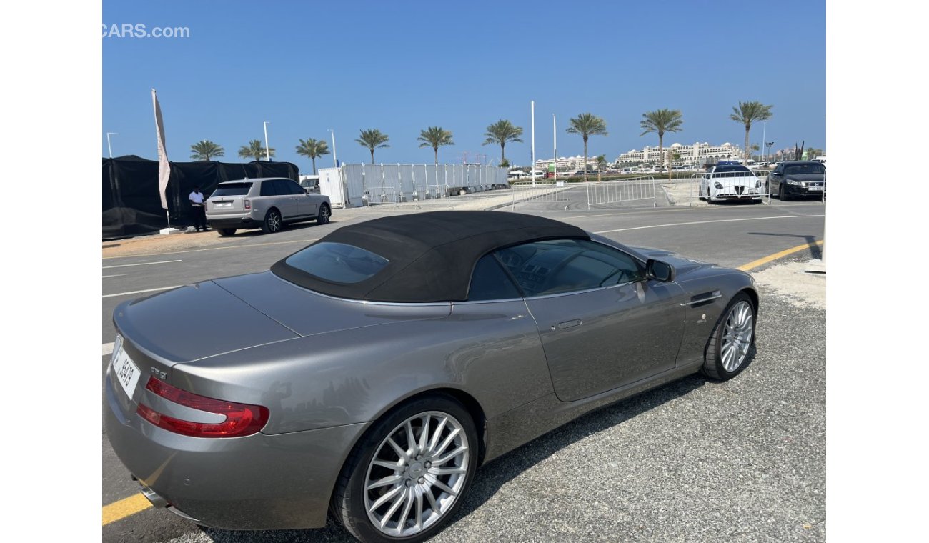 أستون مارتن DB9 Volante