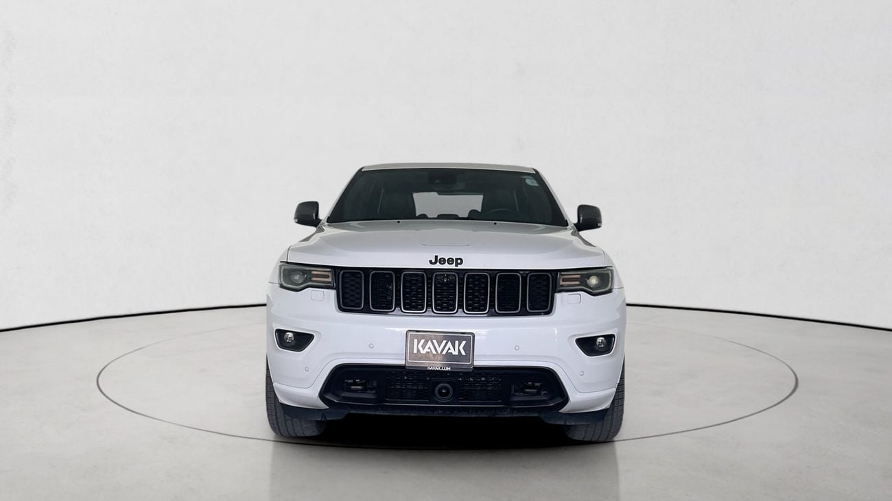 جيب جراند شيروكي 3.6 80TH ANNIVERSARY 4WD AUTO | شامل الضمان | 0 ﺪﻔﻋﺓ ﺃﻮﻟﻯ