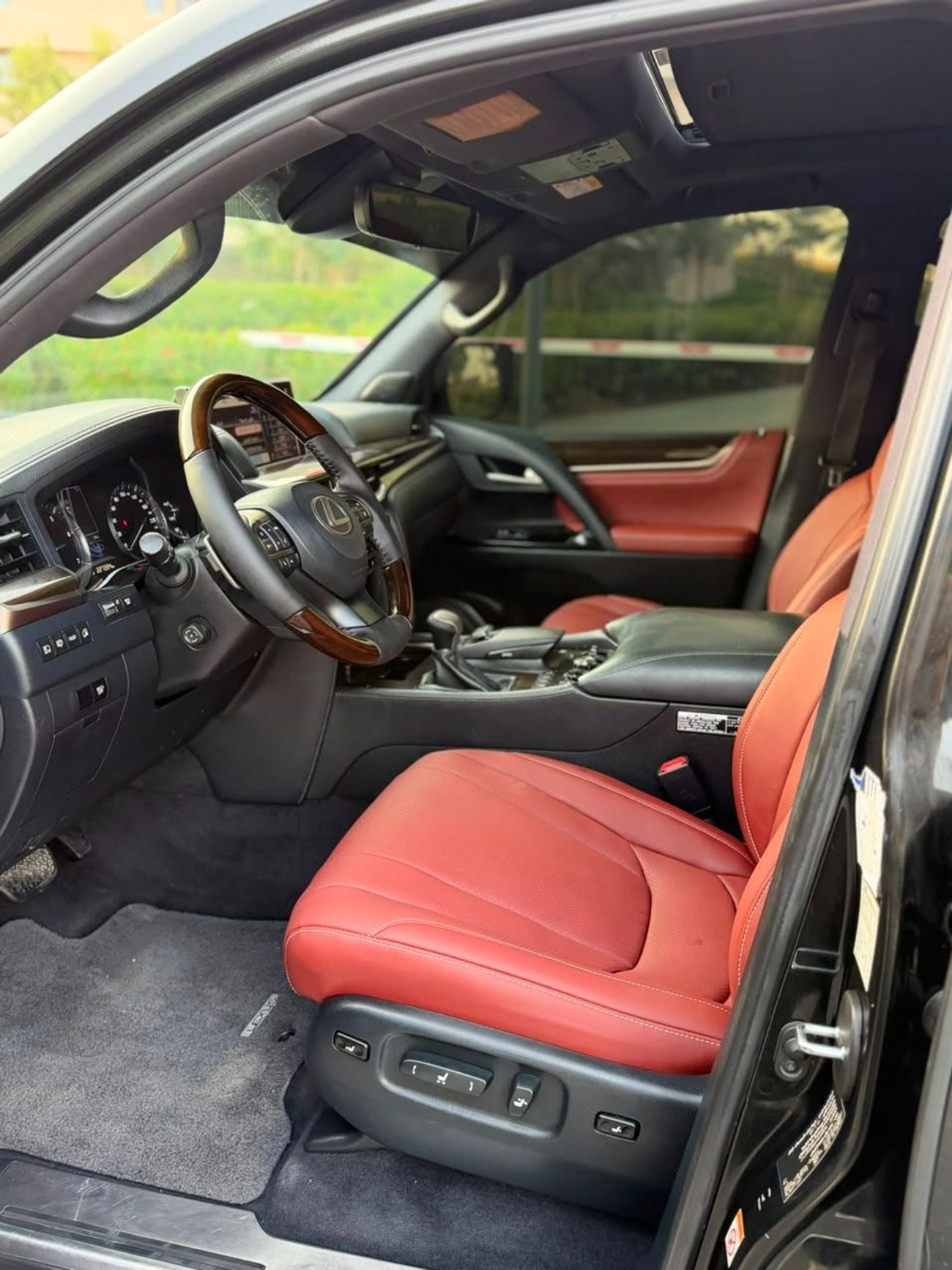 Lexus LX570 SPORT PLUS