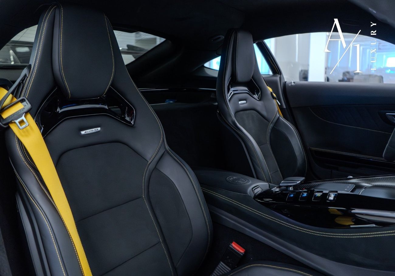 مرسيدس بنز AMG GTR 2022 Mercedes GTR Converted To Black Series, Fully Loaded, Full Carbon Exterior, Japanese Spec