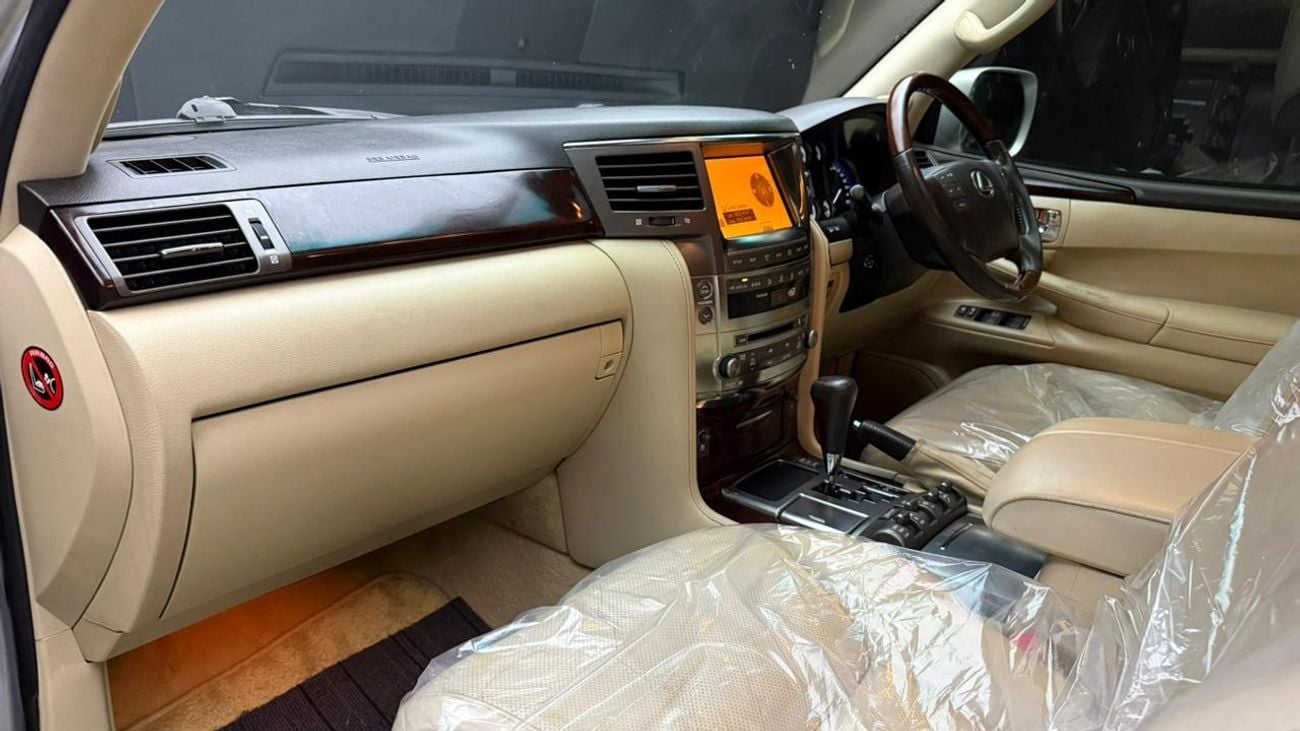 Lexus LX570 LX570 2012  STEERING WHEEL RIGHT SIDE FUEL PETROL