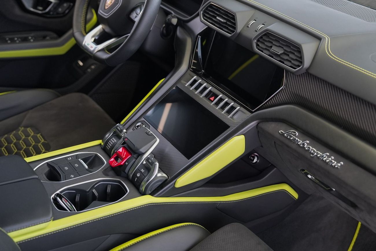 Lamborghini Urus STD 4.0T V8