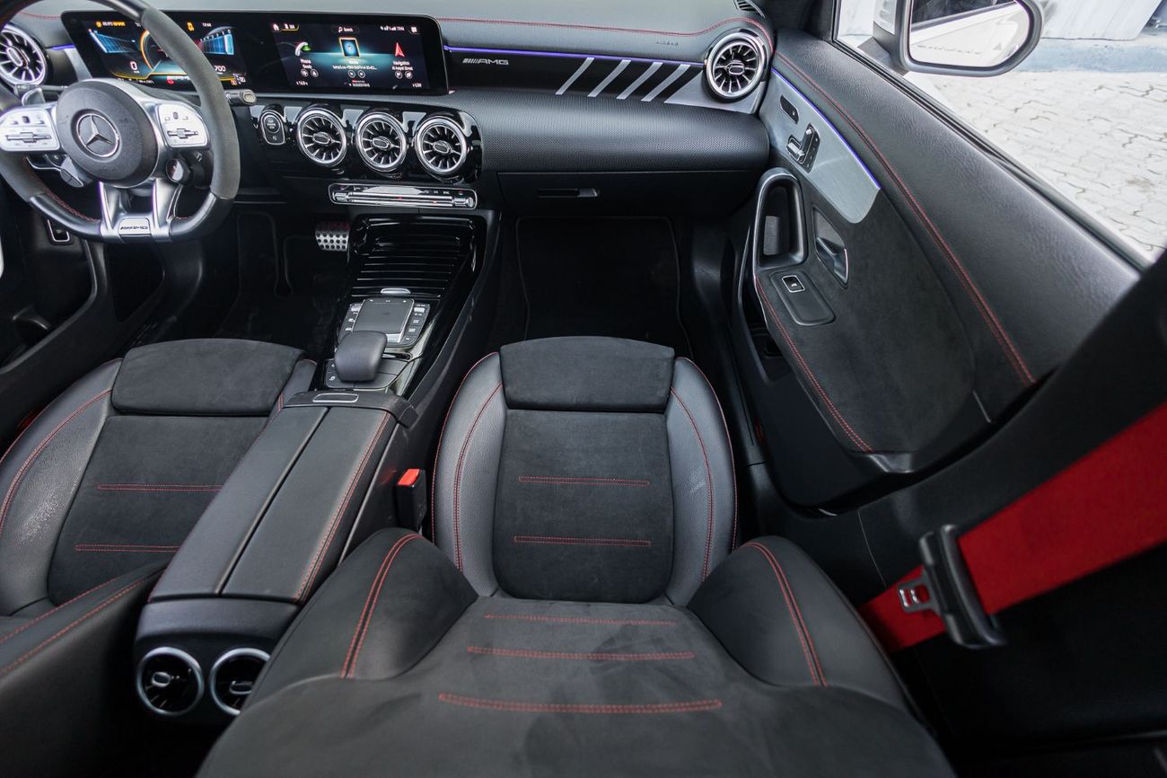 Mercedes-Benz CLA 35 AMG Premium 2.0L