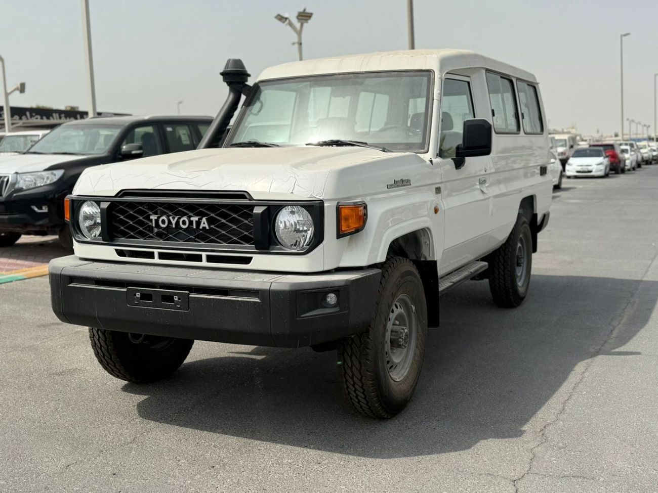 تويوتا لاند كروزر 70 LC78 Hardtop 3 Doors Long , M/T , 4.0L Petrol V6 Two Tank 2025 Model