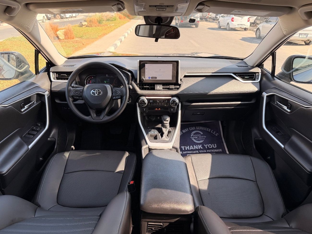 Toyota RAV4 XLE 2.5 L AWD leather seats, push start 2024