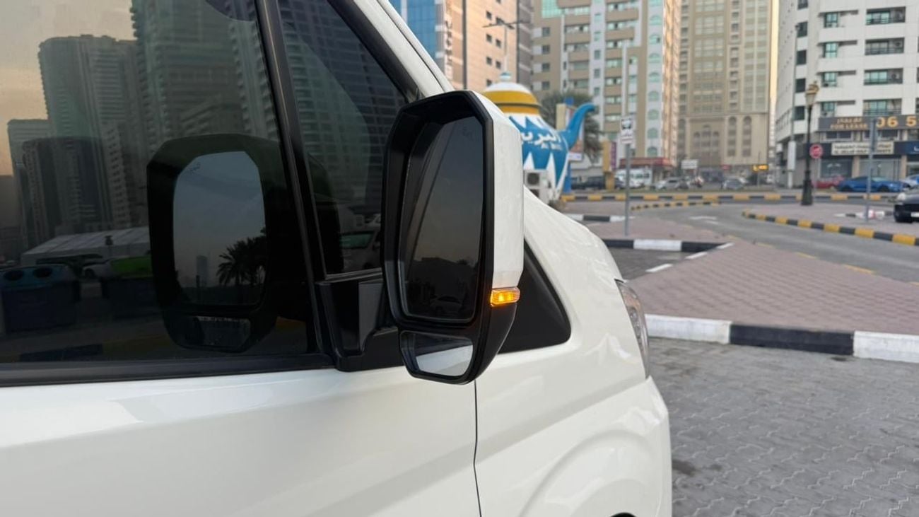 تويوتا هاياس High Roof Super Long Wheelbase 2.8 Diesel Right Hand Drive