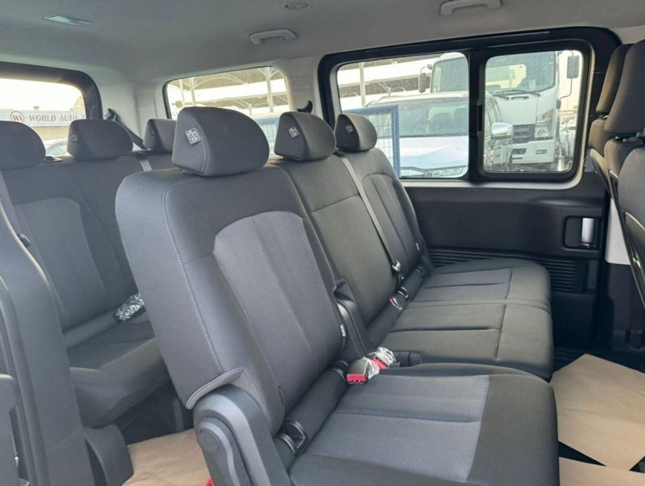 هيونداي ستاريا 3.5L PETROL, AUTOMATIC 2025