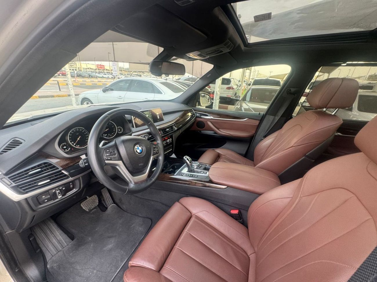 بي أم دبليو X5 35i Exclusive 3.0L (7 Seater)