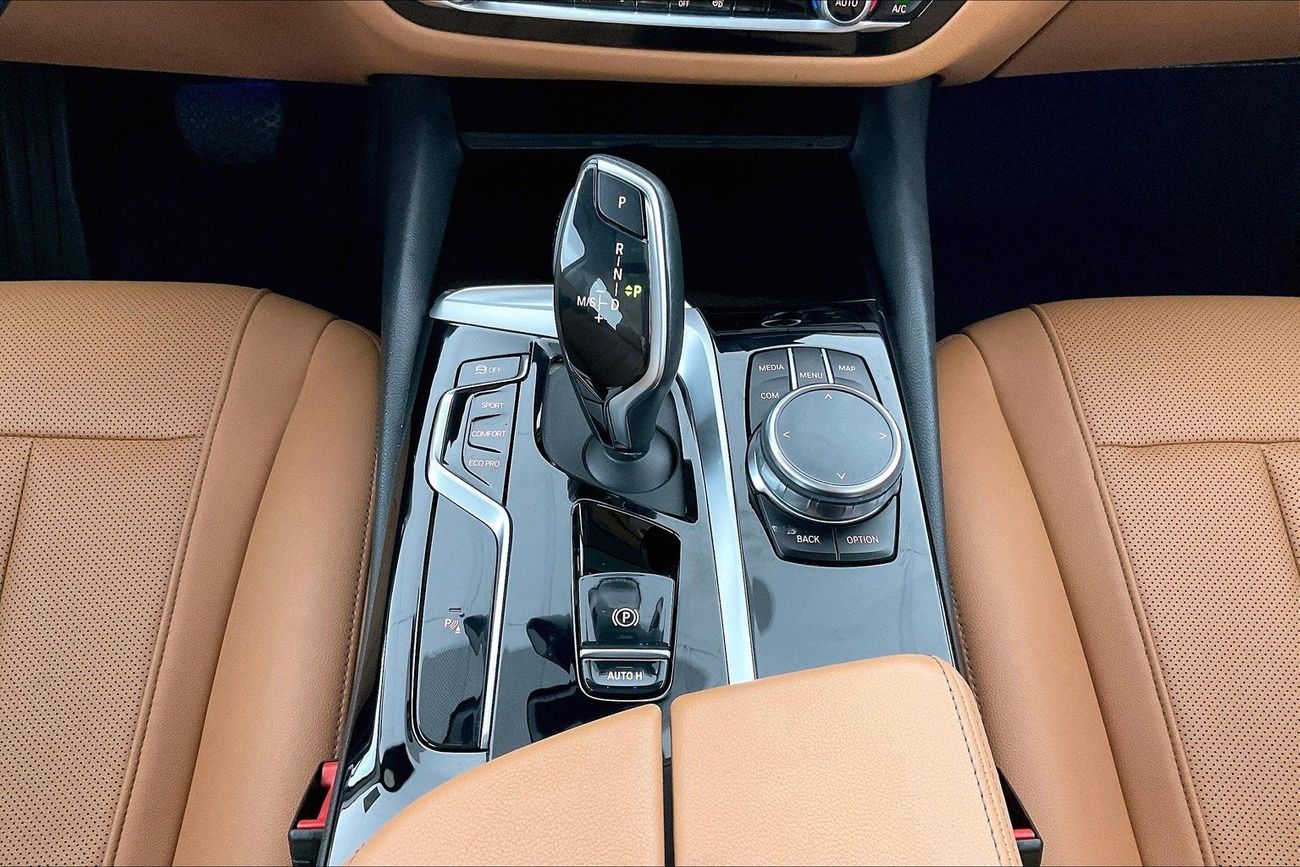 كيا كادنزا EX | ضمان مجاني لمدة عام | 0 دفعة أولى