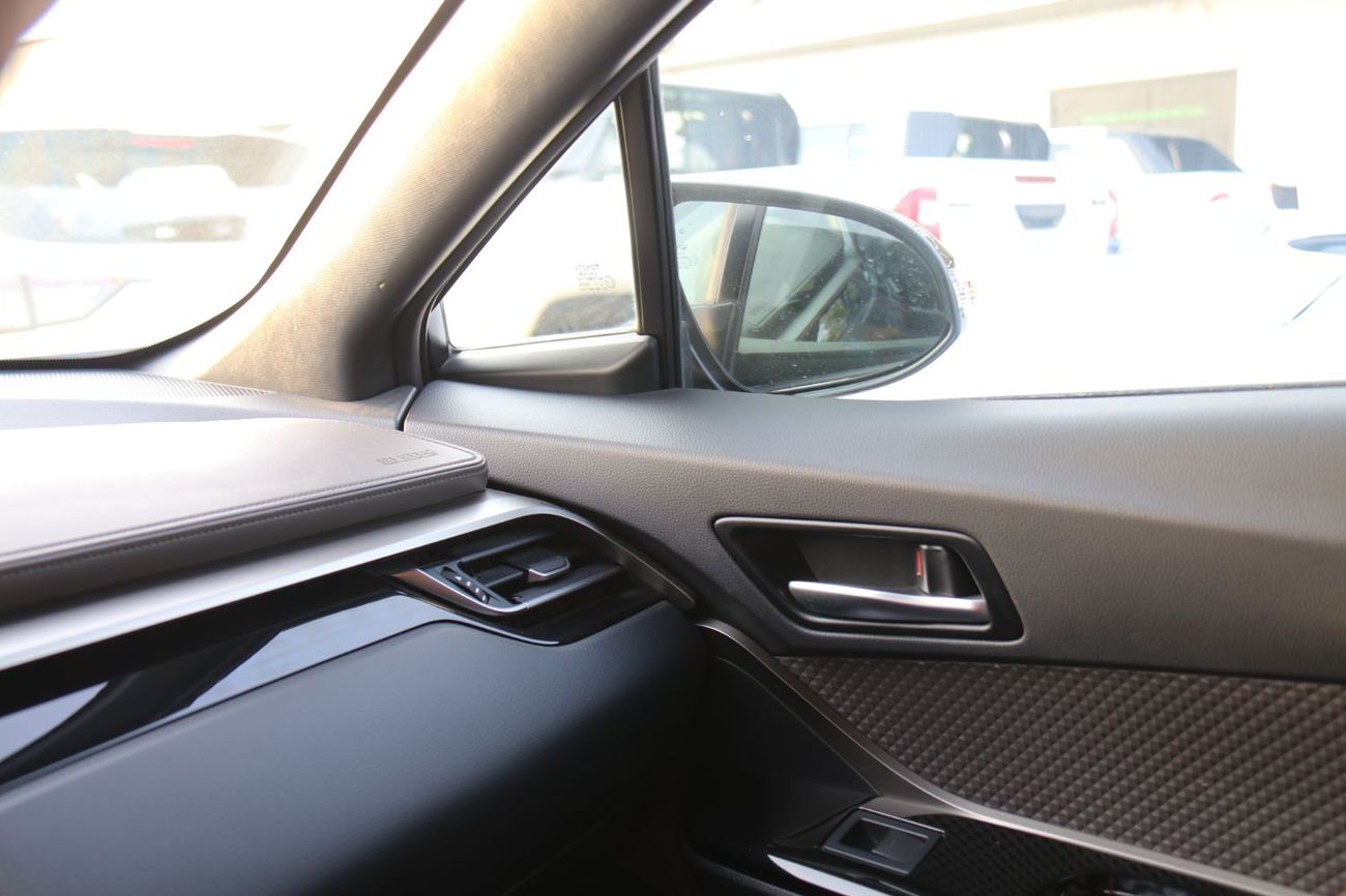 تويوتا CHR Used 2022 Toyota C-HR Full Option | AWD | Turbo | GCC Specs | Excellent Condition