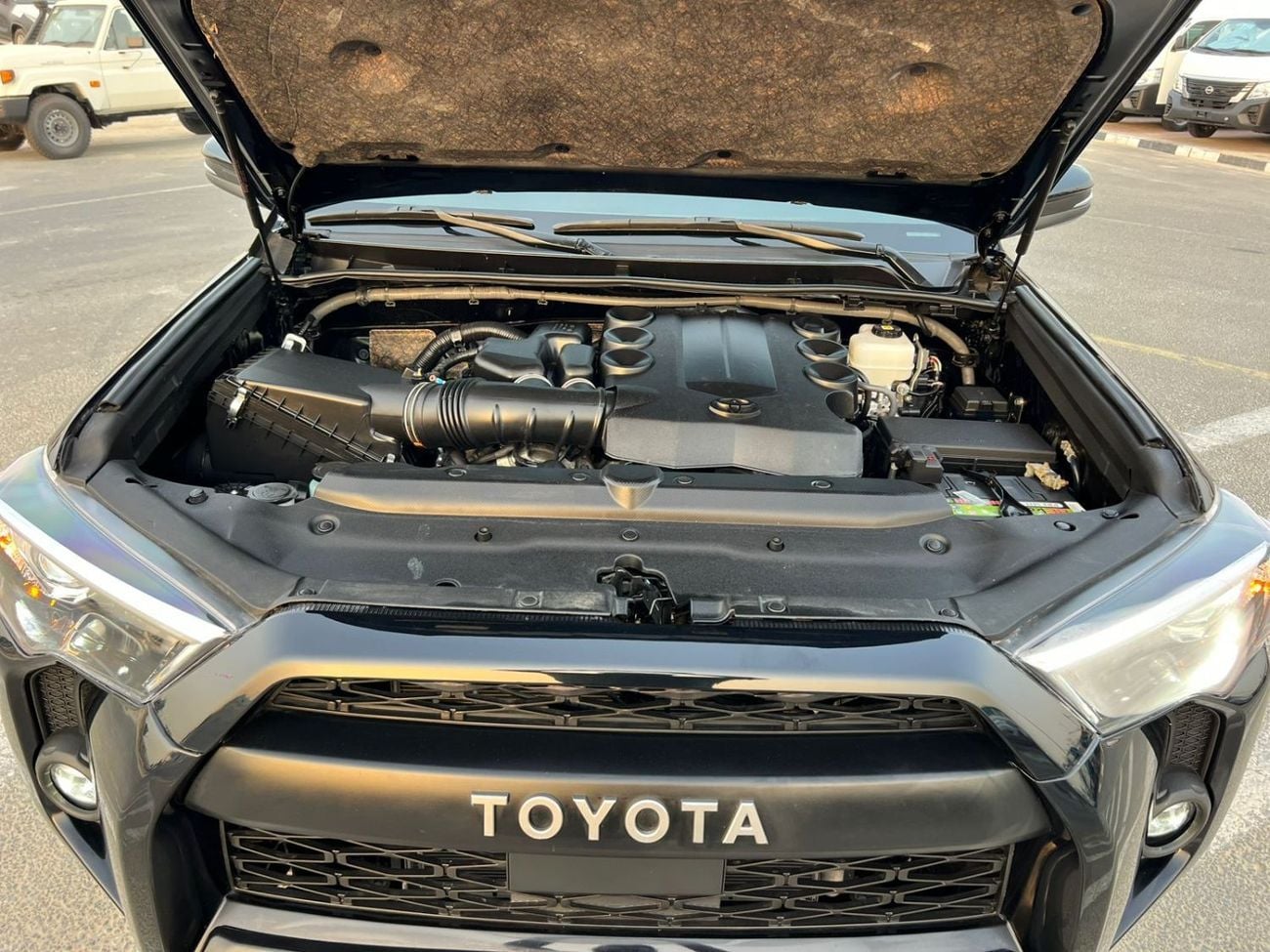 تويوتا فور رنر  2023 Toyota 4Runner Full Option 4.0L V6 - Rear Camera - AWD 4x4 - Sunroof - Leather Se